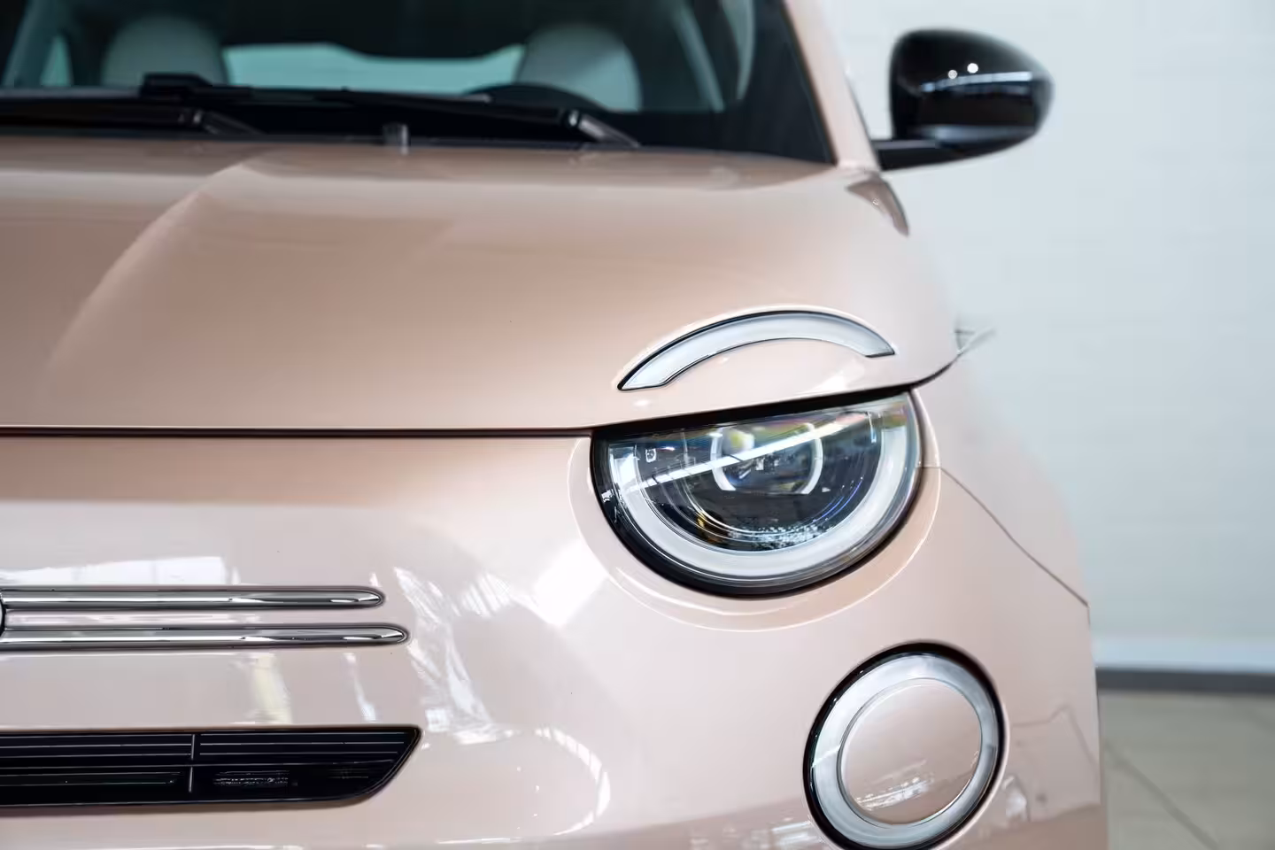 Fiat 500 1.0 Hybrid La Prima | Tot 8 Jaar Garantie | Camera | Panoramadak | Lederen bekleding | Nav