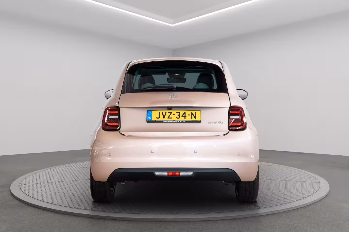 Fiat 500 1.0 Hybrid La Prima | Tot 8 Jaar Garantie | Camera | Panoramadak | Lederen bekleding | Nav