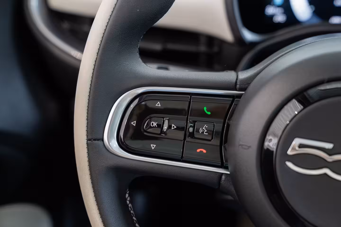 Fiat 500 1.0 Hybrid La Prima | Tot 8 Jaar Garantie | Camera | Panoramadak | Lederen bekleding | Nav
