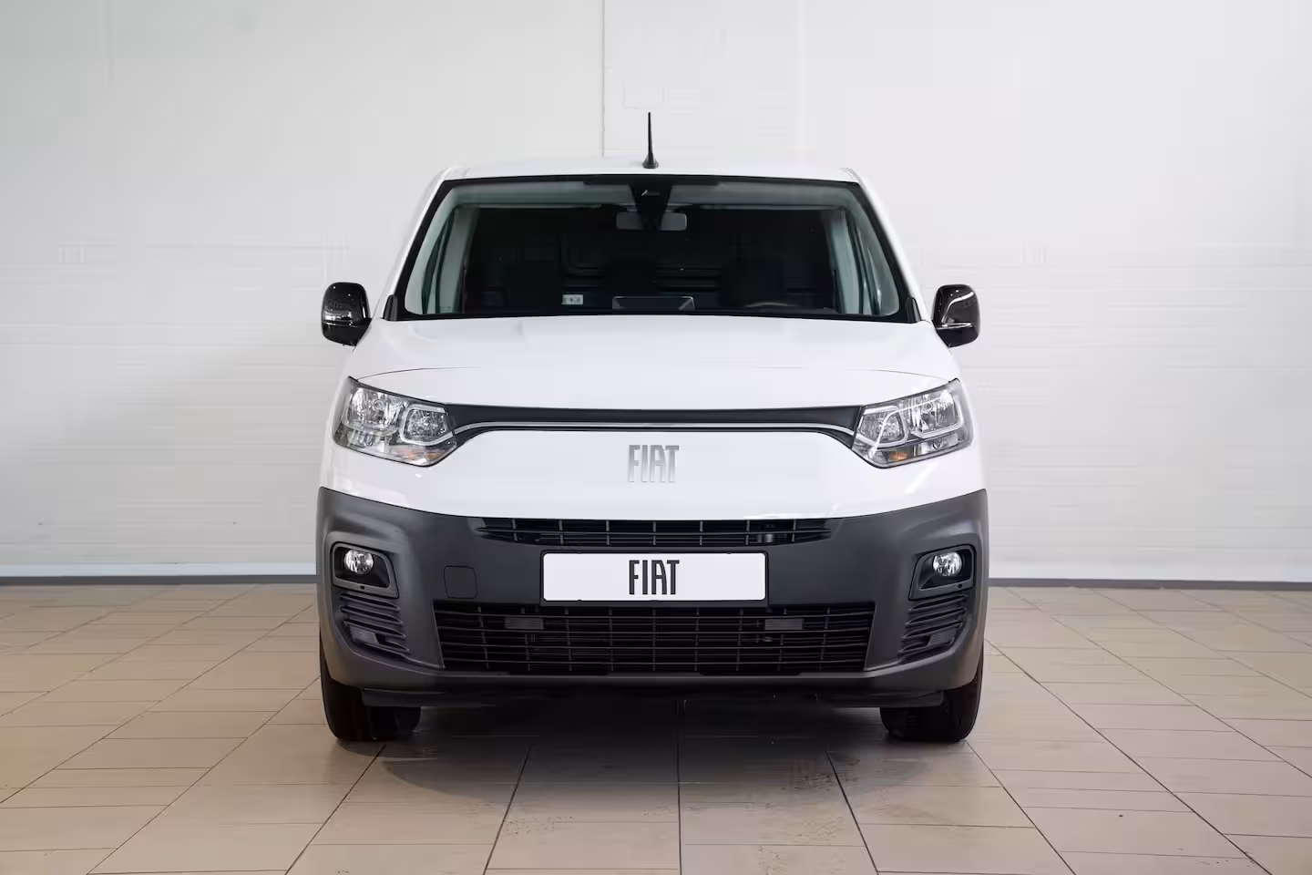 Fiat E-Doblo 136 L1 50 kWh | Laadruimte Pakket | Camera | Navigatie | Parkeersensoren | Apple Carplay &