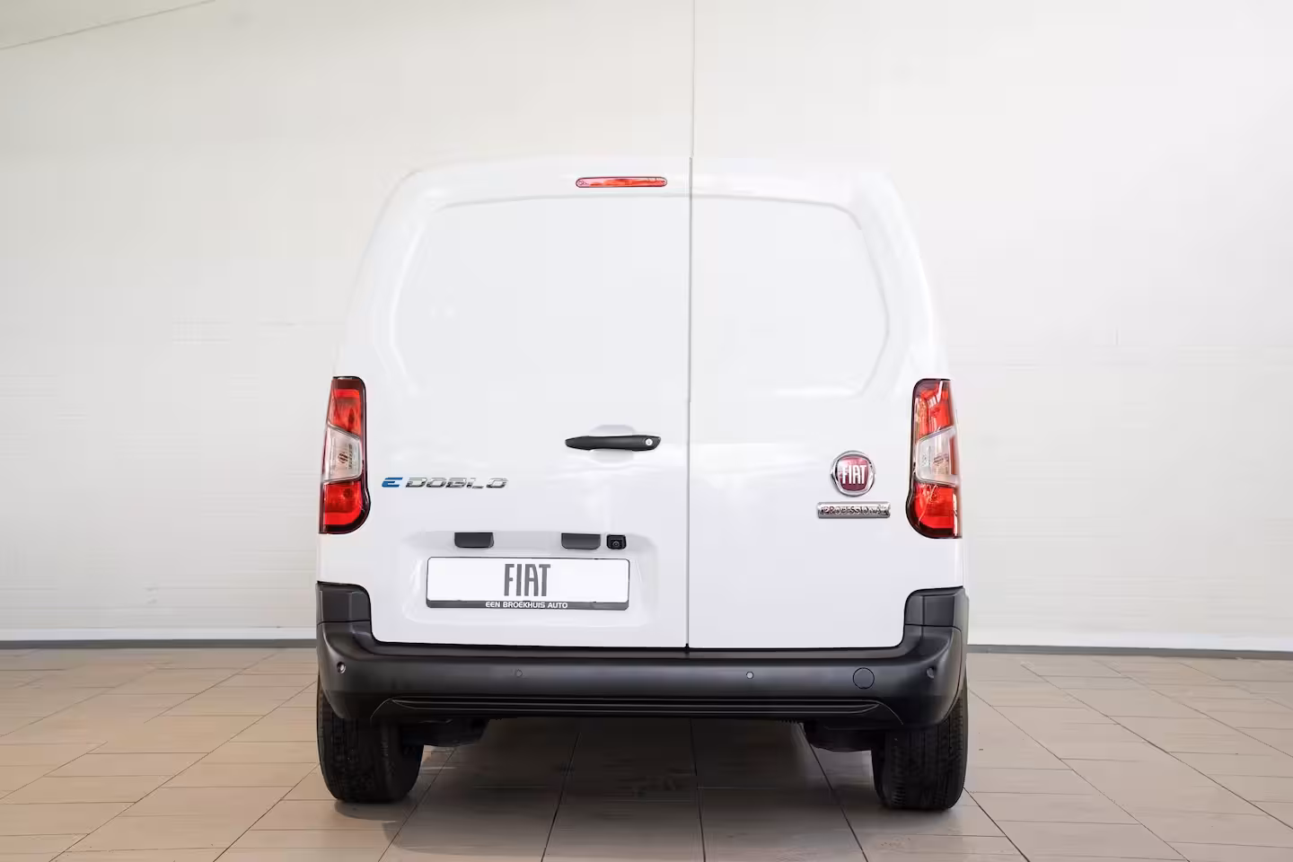 Fiat E-Doblo 136 L1 50 kWh | Laadruimte Pakket | Camera | Navigatie | Parkeersensoren | Apple Carplay &