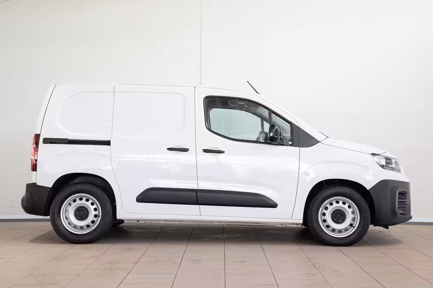 Fiat E-Doblo 136 L1 50 kWh | Laadruimte Pakket | Camera | Navigatie | Parkeersensoren | Apple Carplay &