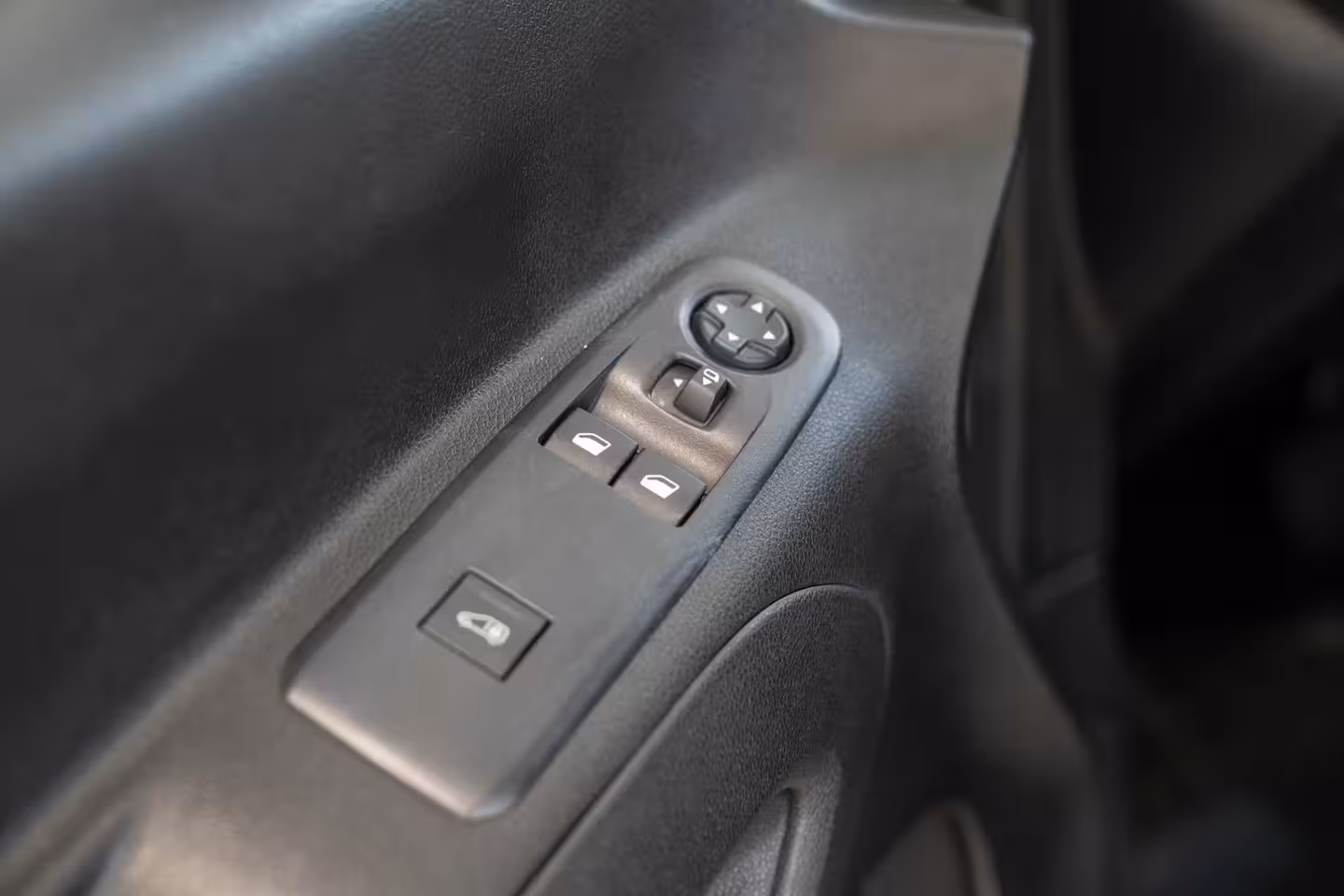 Fiat E-Doblo 136 L1 50 kWh | Laadruimte Pakket | Camera | Navigatie | Parkeersensoren | Apple Carplay &