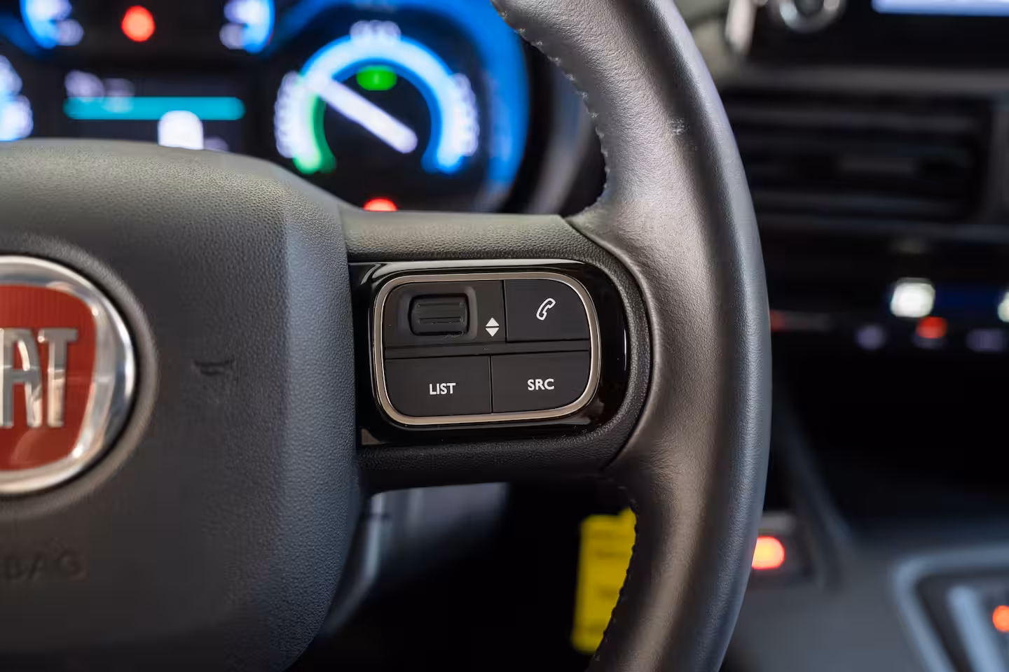 Fiat E-Doblo 136 L1 50 kWh | Laadruimte Pakket | Camera | Navigatie | Parkeersensoren | Apple Carplay &