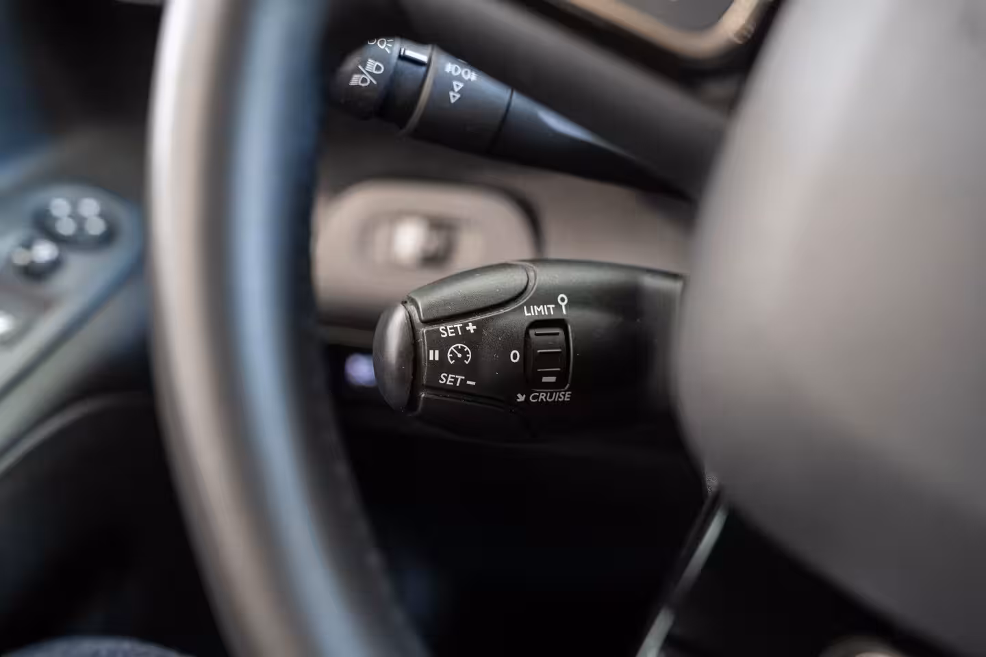 Fiat E-Doblo 136 L1 50 kWh | Laadruimte Pakket | Camera | Navigatie | Parkeersensoren | Apple Carplay &