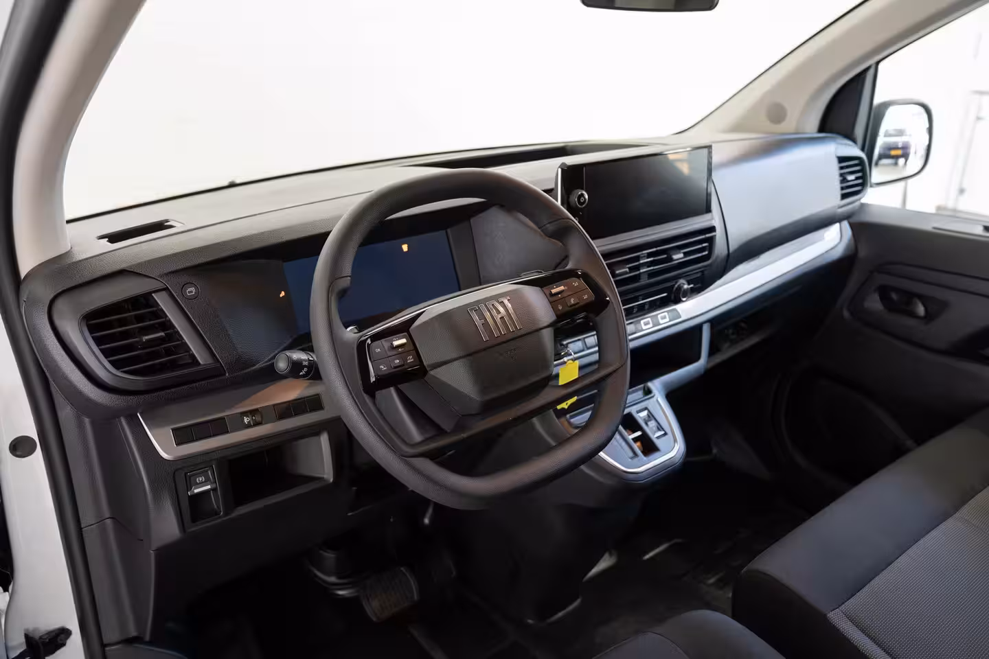 Fiat E-Scudo L3 75 kWh | SOH 97% | Camera | Laadruimtepakket | Apple Carplay & Android Auto | Buitenspi