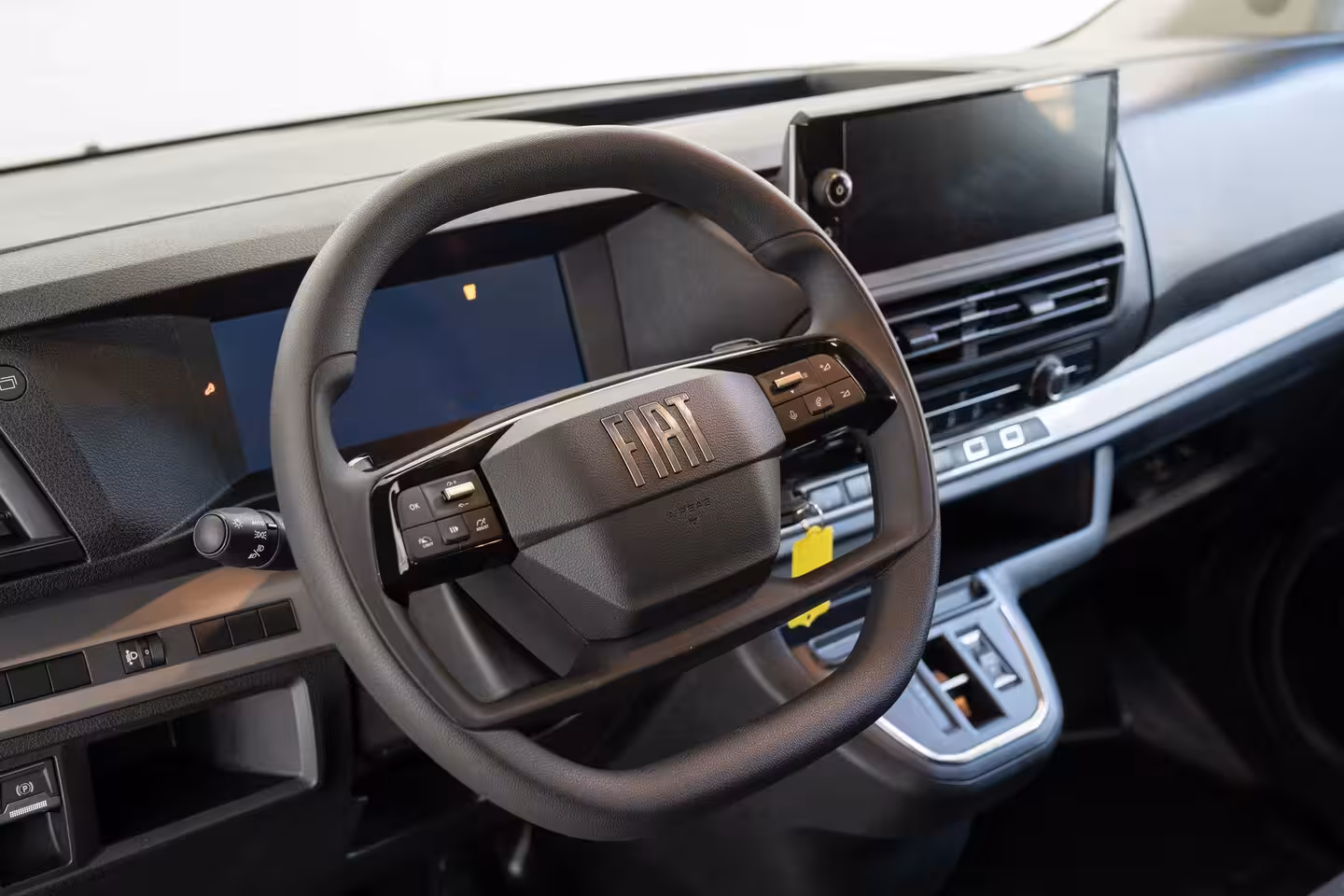 Fiat E-Scudo L3 75 kWh | SOH 97% | Camera | Laadruimtepakket | Apple Carplay & Android Auto | Buitenspi