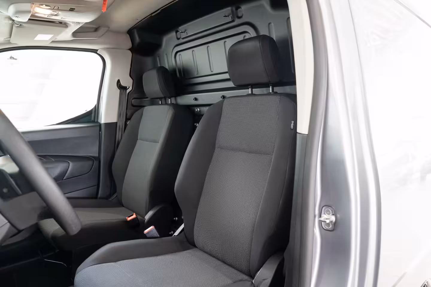 Citroën Berlingo 1.5 BlueHDi 130 EAT8 S&S L1 | Trekhaak | Camera | Climate Controle | Keyless | Apple Carpl