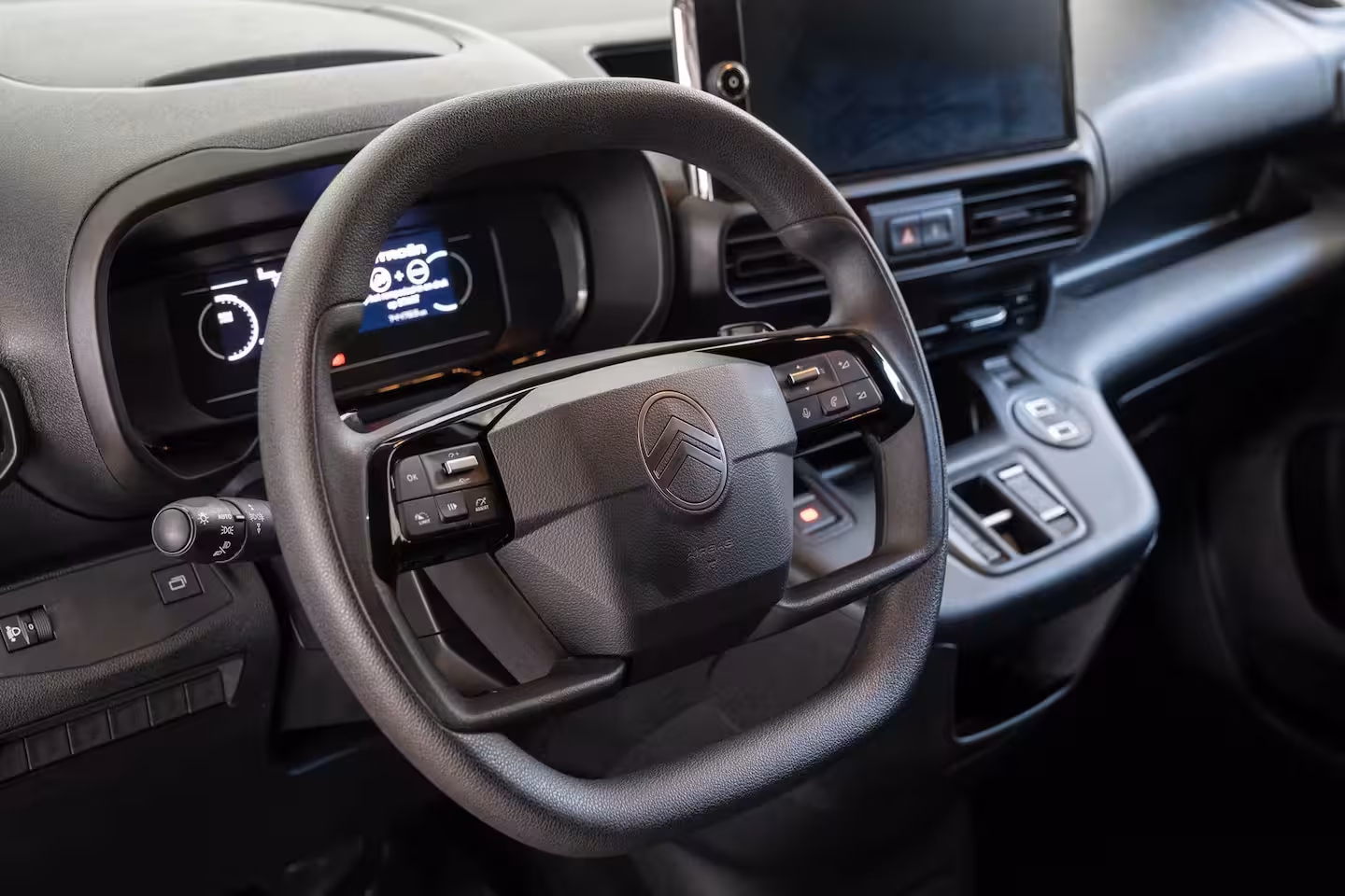 Citroën Berlingo 1.5 BlueHDi 130 EAT8 S&S L1 | Trekhaak | Camera | Climate Controle | Keyless | Apple Carpl