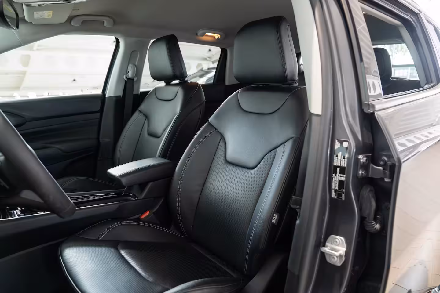 Jeep Compass 1.5T e-Hybrid S | Lederen bekleding | Camera | Apple Carplay & Android Auto | Climate Cont