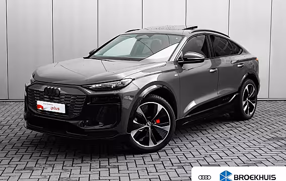 Audi Q6 Sportback e-tron S edition performance 100 kWh 306PK | Panorama dak | Trekhaak | Elek. Stoel + geheugen | 3
