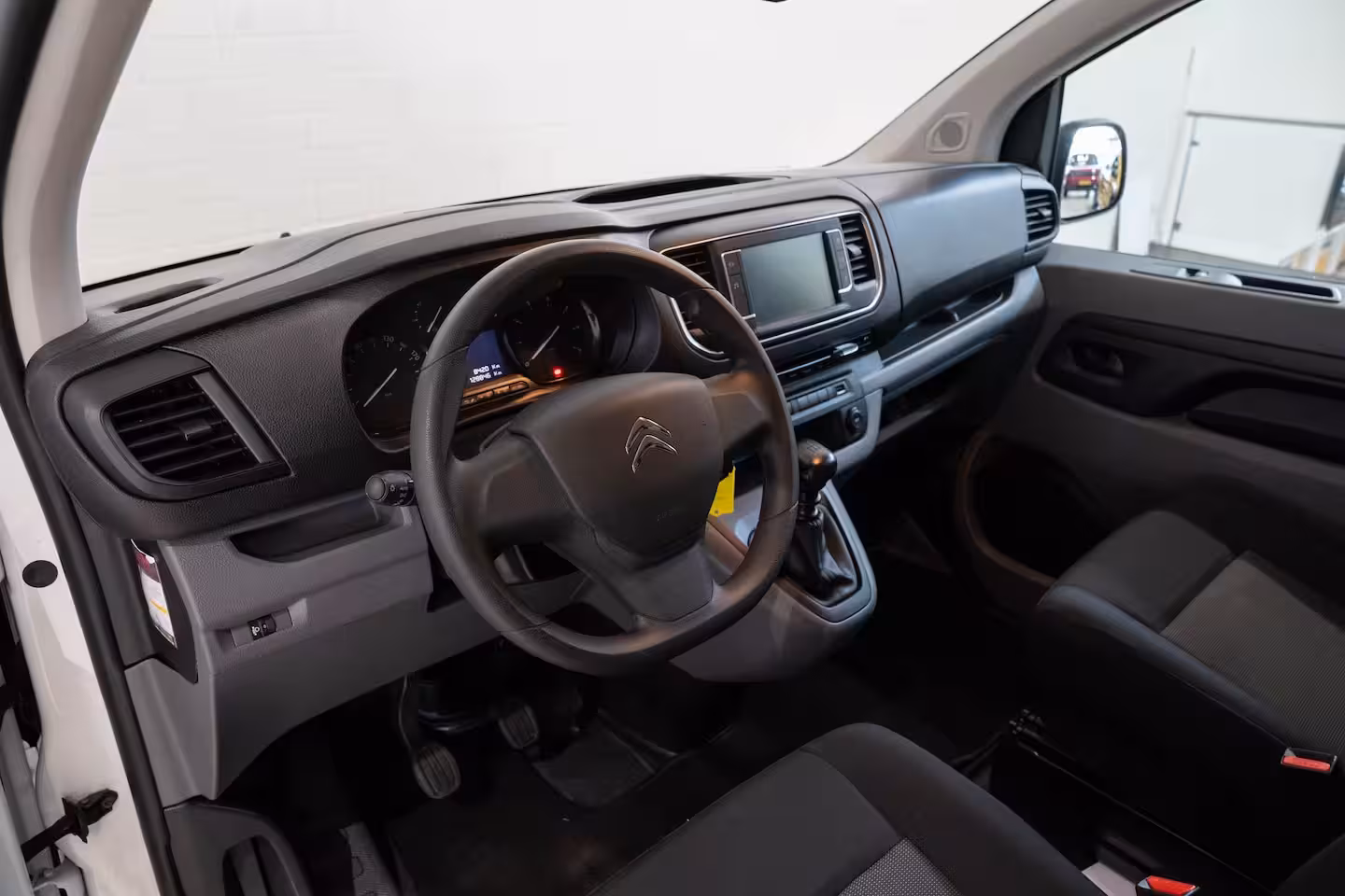 Citroën Jumpy 2.0 BlueHDI 145 M Club | Camera | Parkeersensoren | Apple Carplay & Android Auto | Laadrui