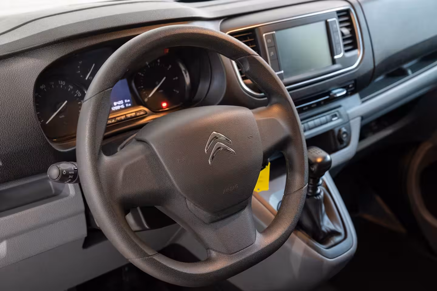 Citroën Jumpy 2.0 BlueHDI 145 M Club | Camera | Parkeersensoren | Apple Carplay & Android Auto | Laadrui