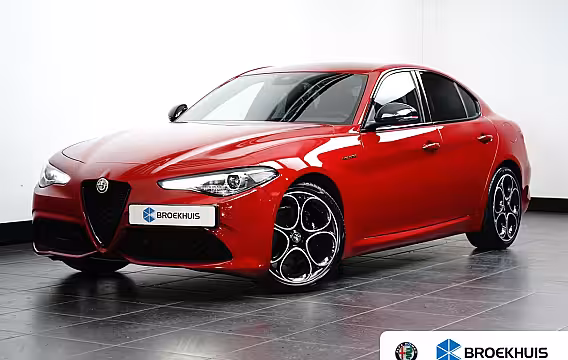 Alfa Romeo Giulia Veloce 280PK | Stoelverwarming | Adap. Cruise | 19 inch | Trekhaak