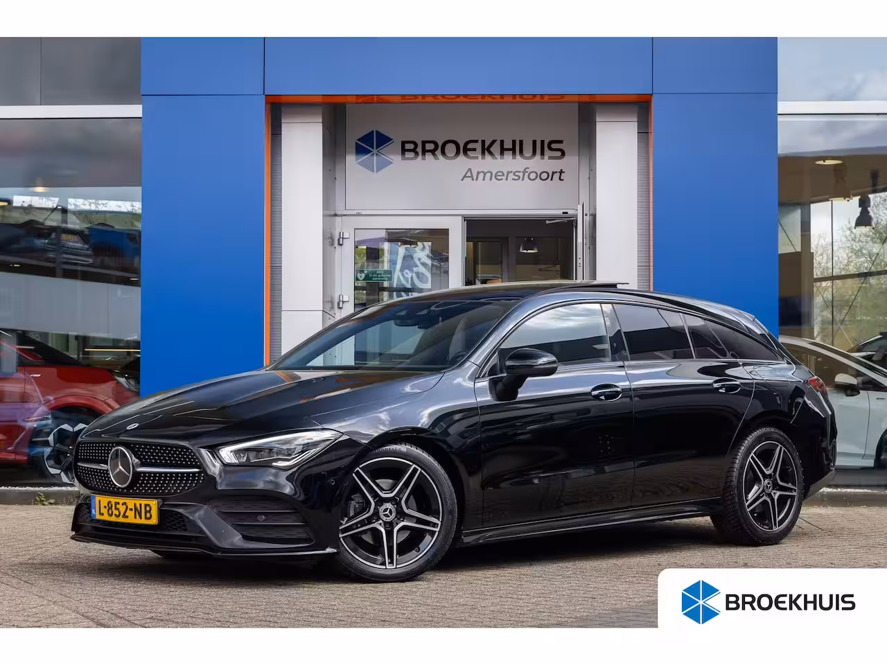 Mercedes-Benz CLA-klasse Shooting Brake 180 Business Solution AMG | Panoramadak | Stoelverwarming | Apple Carplay/Android Auto | E