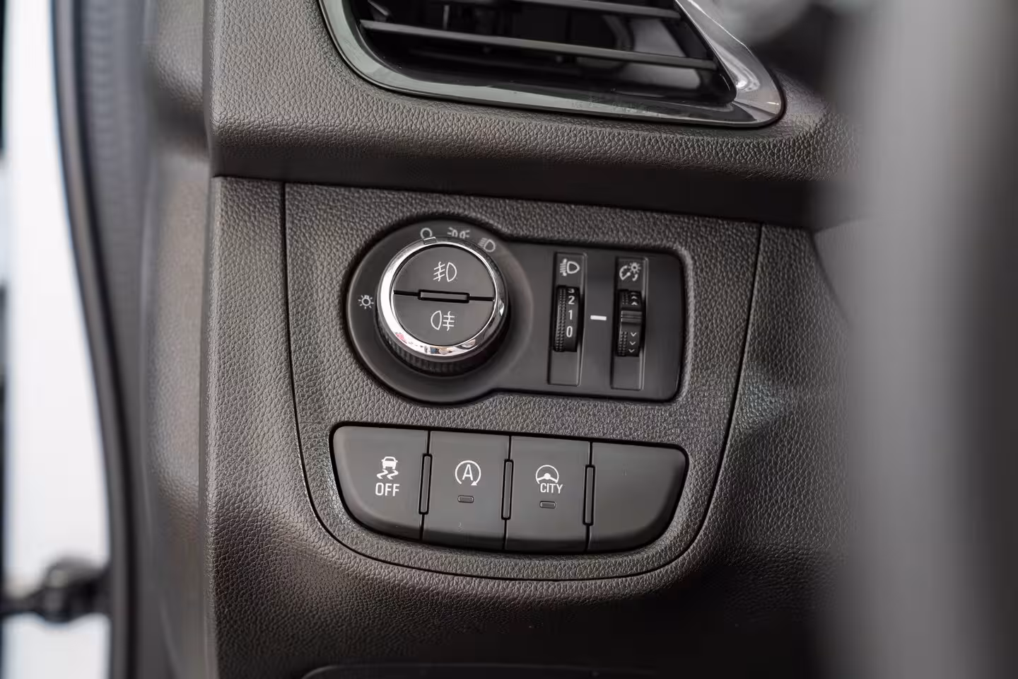 Opel Karl 1.0 Rocks Online Edition | Trekhaak | Navigatie | Apple Carplay & Android Auto | Airco | L