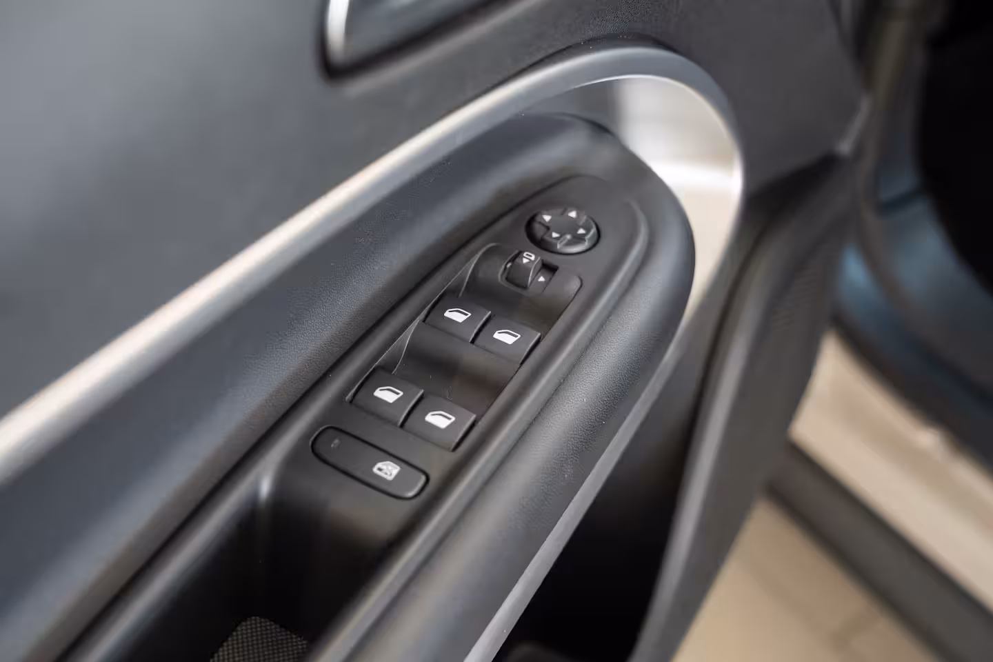 Jeep Avenger Summit 54 kWh | SOH 97% | Camera | Apple Carplay & Android Auto | Climate Controle | Keyle