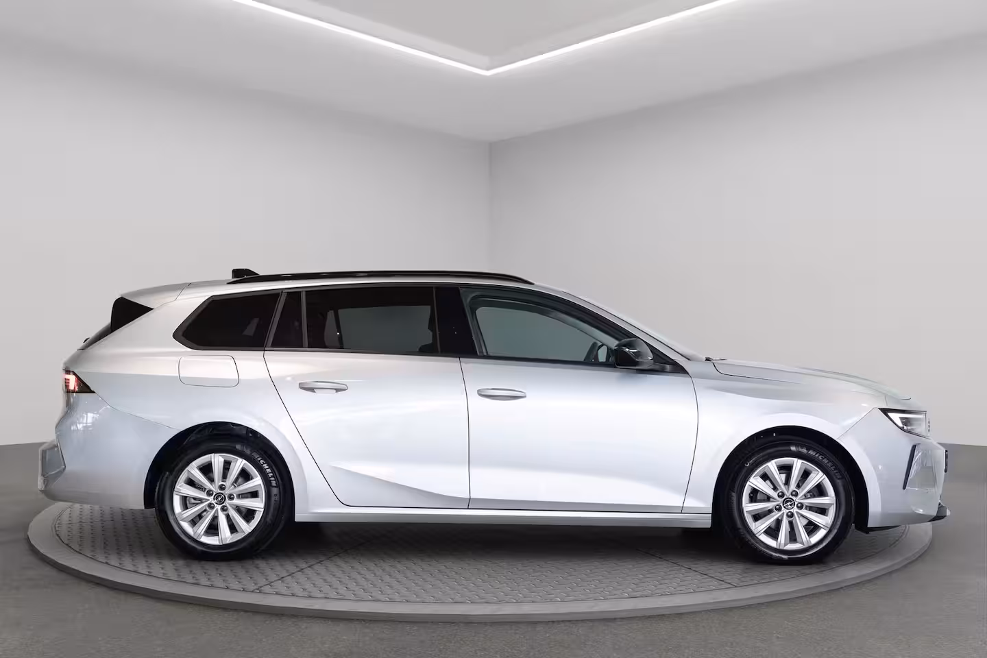 Opel Astra Sports Tourer 1.2 Turbo Edition | Tot 8 Jaar Garantie | Navigatie | Camera | Parkeersensoren | Climate C