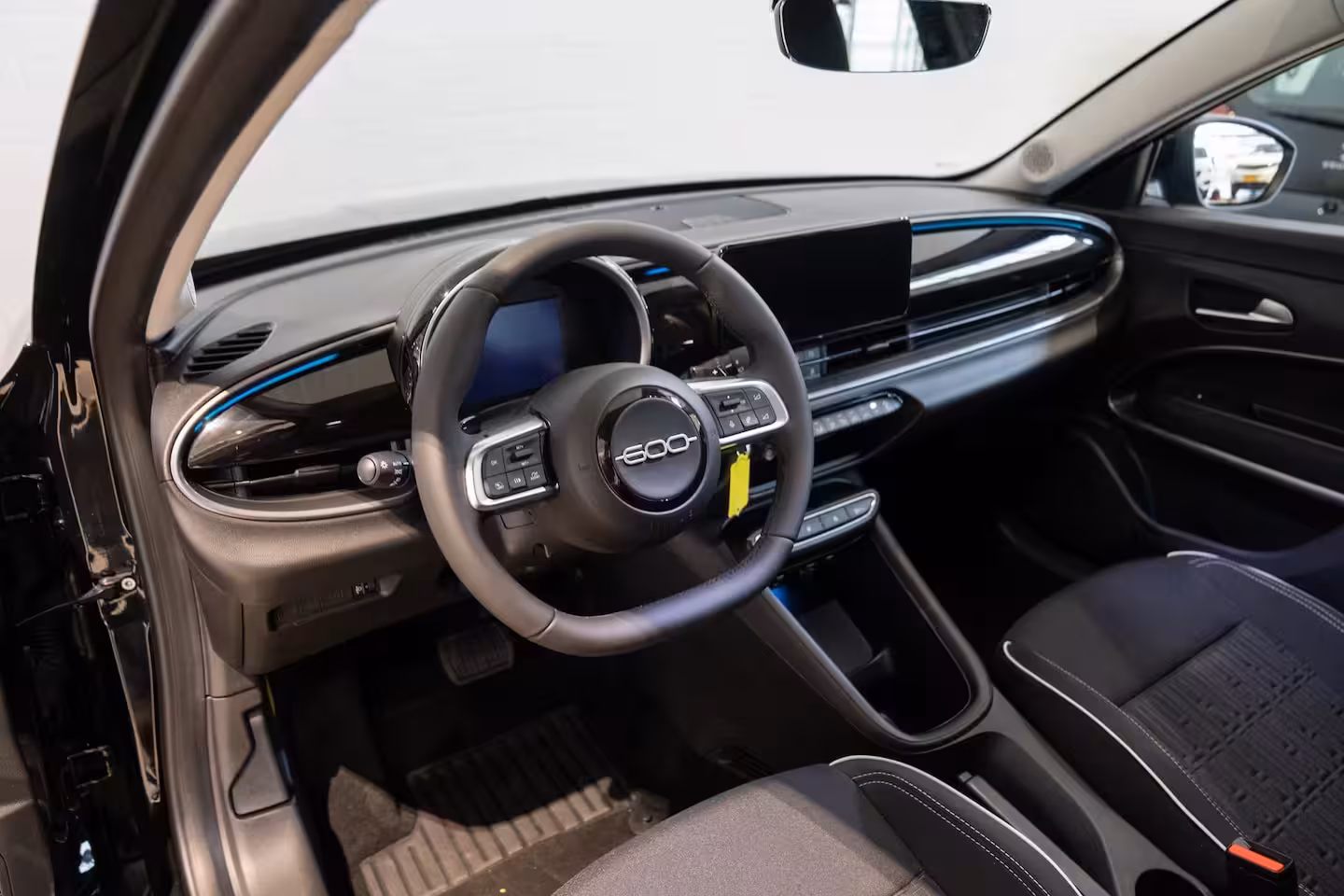 Fiat 600 1.2 Hybrid Urban | Apple Carplay & Android Auto | Parkeersensoren | Bluetooth | Cruise Con