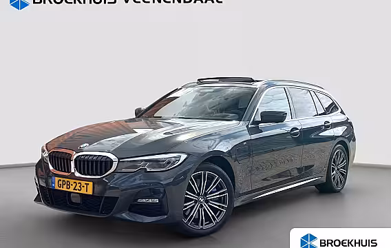 BMW 3-serie Touring Touring 330e 292pk M-Sport | Pano | Trekhaak | Adap. Cruise | HUD | Stoelverwarming | BLIS