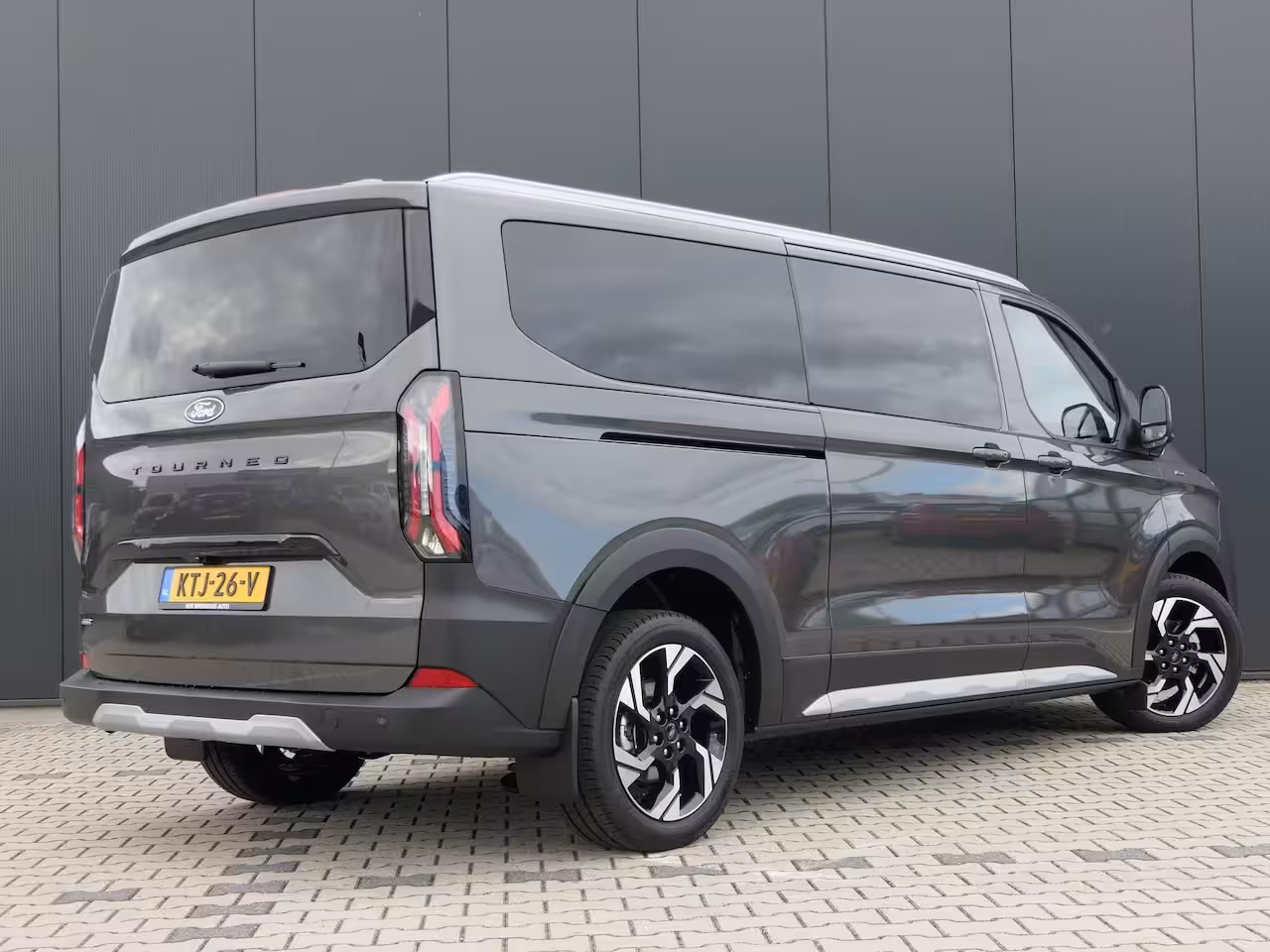 Ford Transit Custom Tourneo 340 2.5 PHEV L2H1 Active X | 8-Persoons | Trekhaak | B&O Audio | Elektrische Schuifdeuren