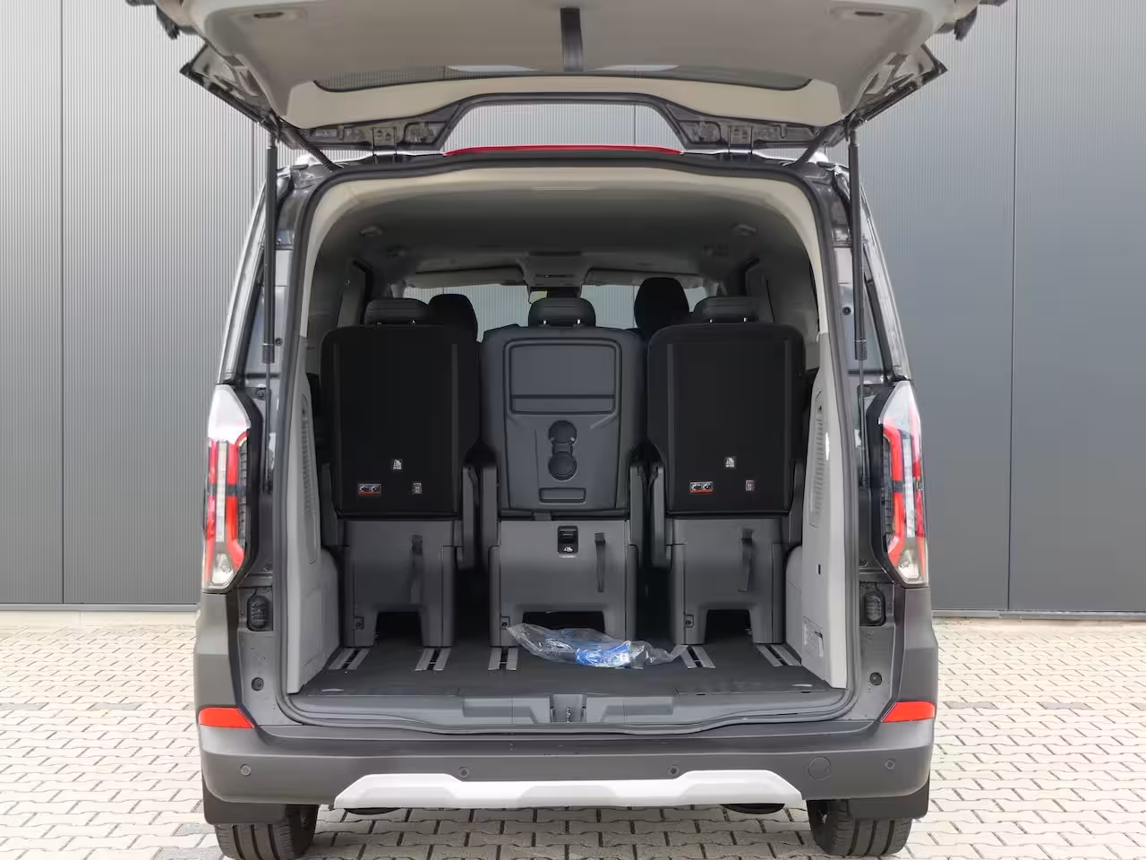 Ford Transit Custom Tourneo 340 2.5 PHEV L2H1 Active X | 8-Persoons | Trekhaak | B&O Audio | Elektrische Schuifdeuren