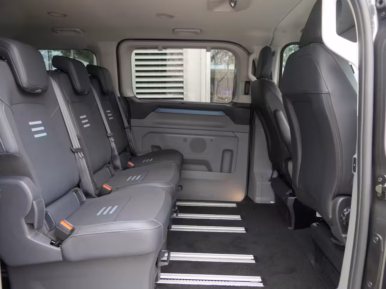 Ford Transit Custom Tourneo 340 2.5 PHEV L2H1 Active X | 8-Persoons | Trekhaak | B&O Audio | Elektrische Schuifdeuren