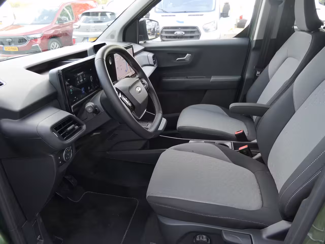 Ford Tourneo Courier BEV Titanium | Achterlichten LED | BLIS met Cross Traffic Alert | Dagrijlicht LED
