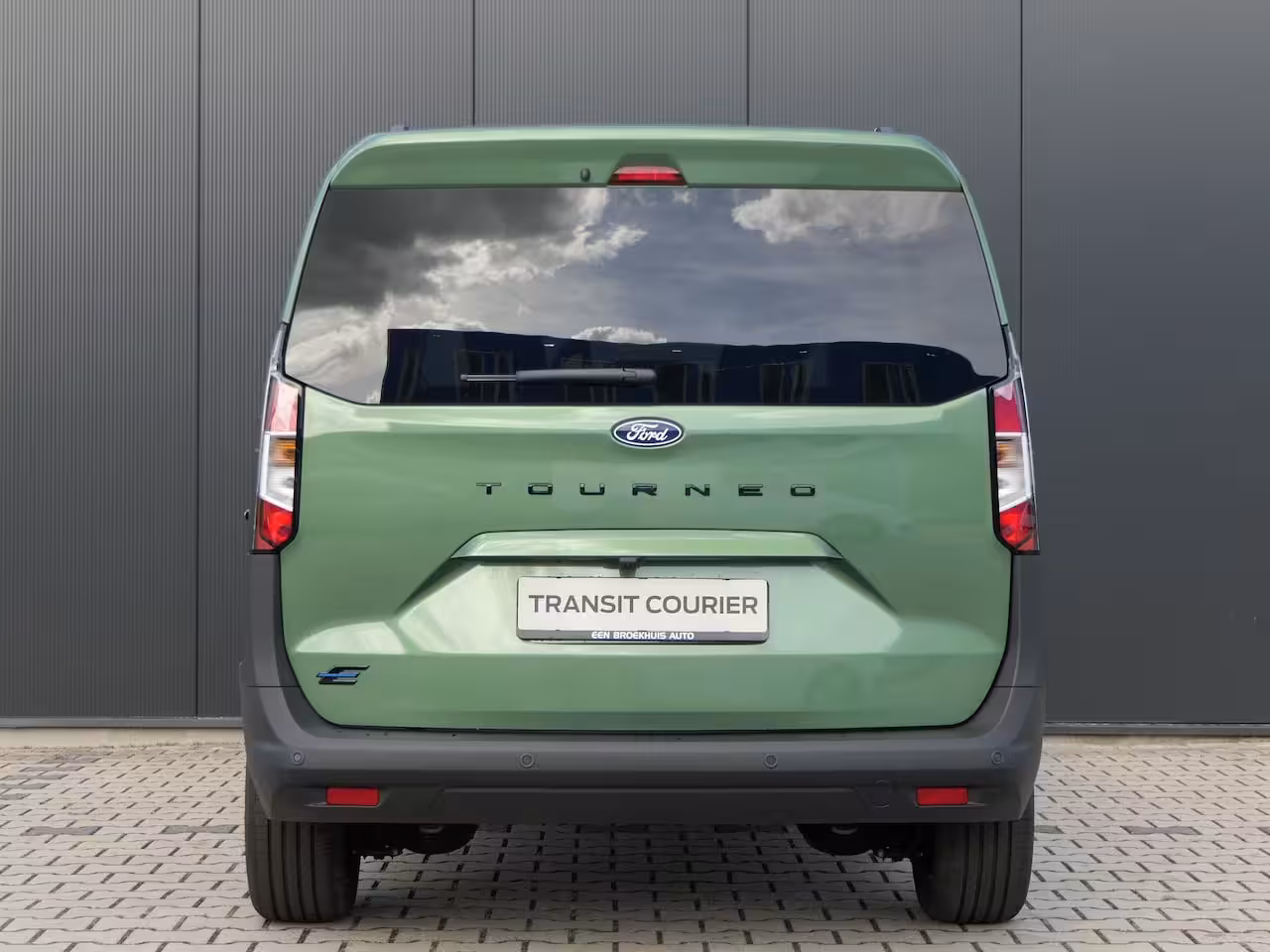 Ford Tourneo Courier BEV Titanium | Achterlichten LED | BLIS met Cross Traffic Alert | Dagrijlicht LED