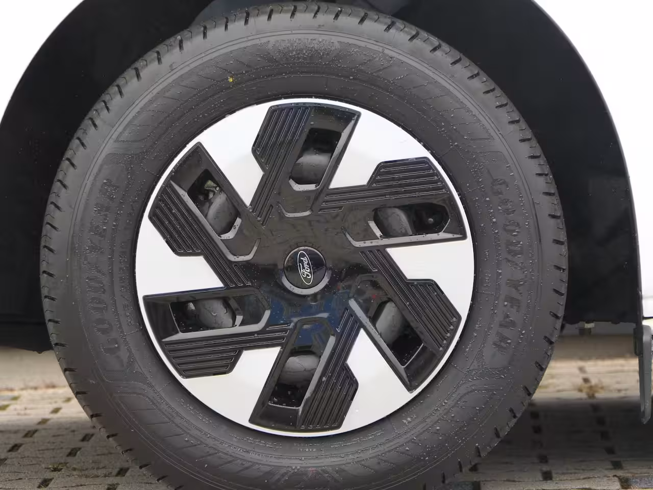 Ford Transit Custom E-Transit 320 L1H1 Trend 71 kWh | Camera | Cruise Control | CarPlay/Android Auto | Bijrijd