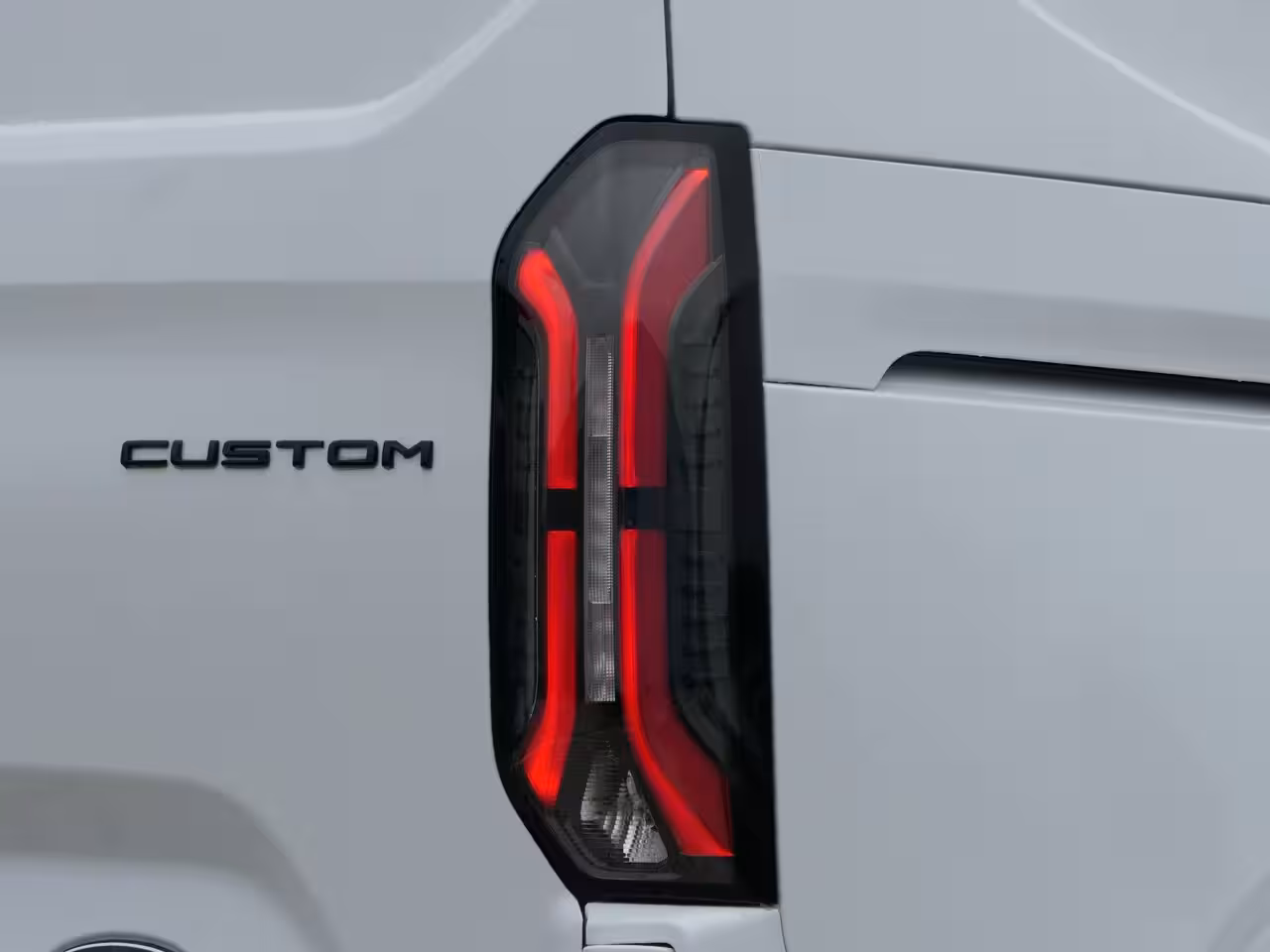 Ford Transit Custom E-Transit 320 L1H1 Trend 71 kWh | Camera | Cruise Control | CarPlay/Android Auto | Bijrijd