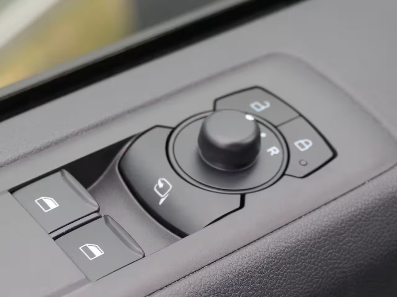 Ford Transit Custom E-Transit 320 L1H1 Trend 71 kWh | Camera | Cruise Control | CarPlay/Android Auto | Bijrijd