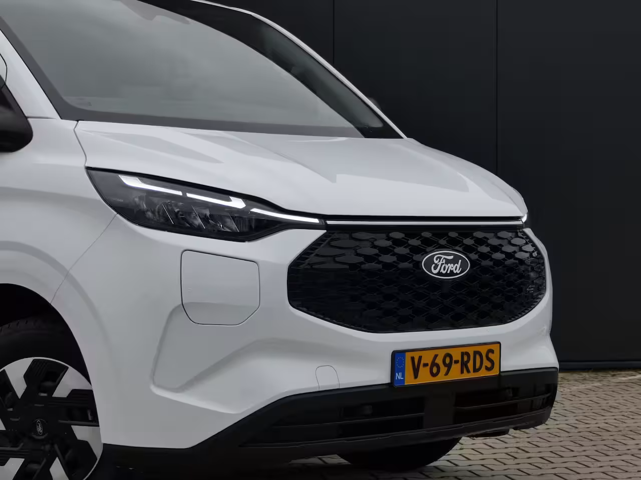 Ford Transit Custom E-Transit 320 L1H1 Trend 71 kWh | Camera | Cruise Control | CarPlay/Android Auto | Bijrijd