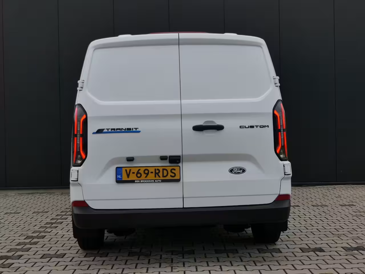 Ford Transit Custom E-Transit 320 L1H1 Trend 71 kWh | Camera | Cruise Control | CarPlay/Android Auto | Bijrijd