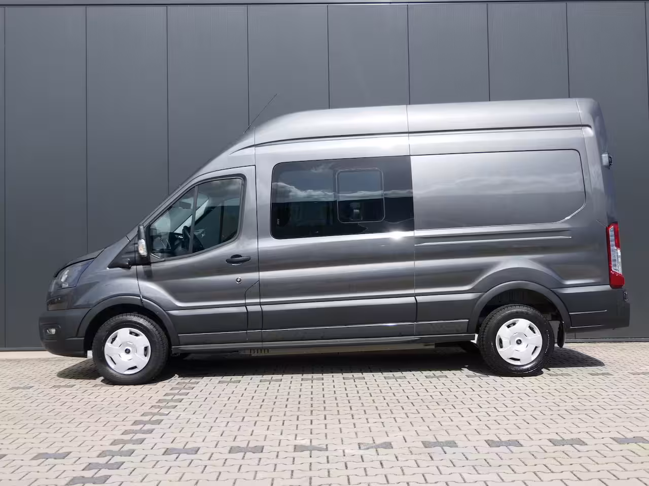 Ford E-Transit L3H3 89kwh Dubbele Cabine | Adaptive Cruise | BLIS | 5-Persoons | Navigatie | Stoelverwarm