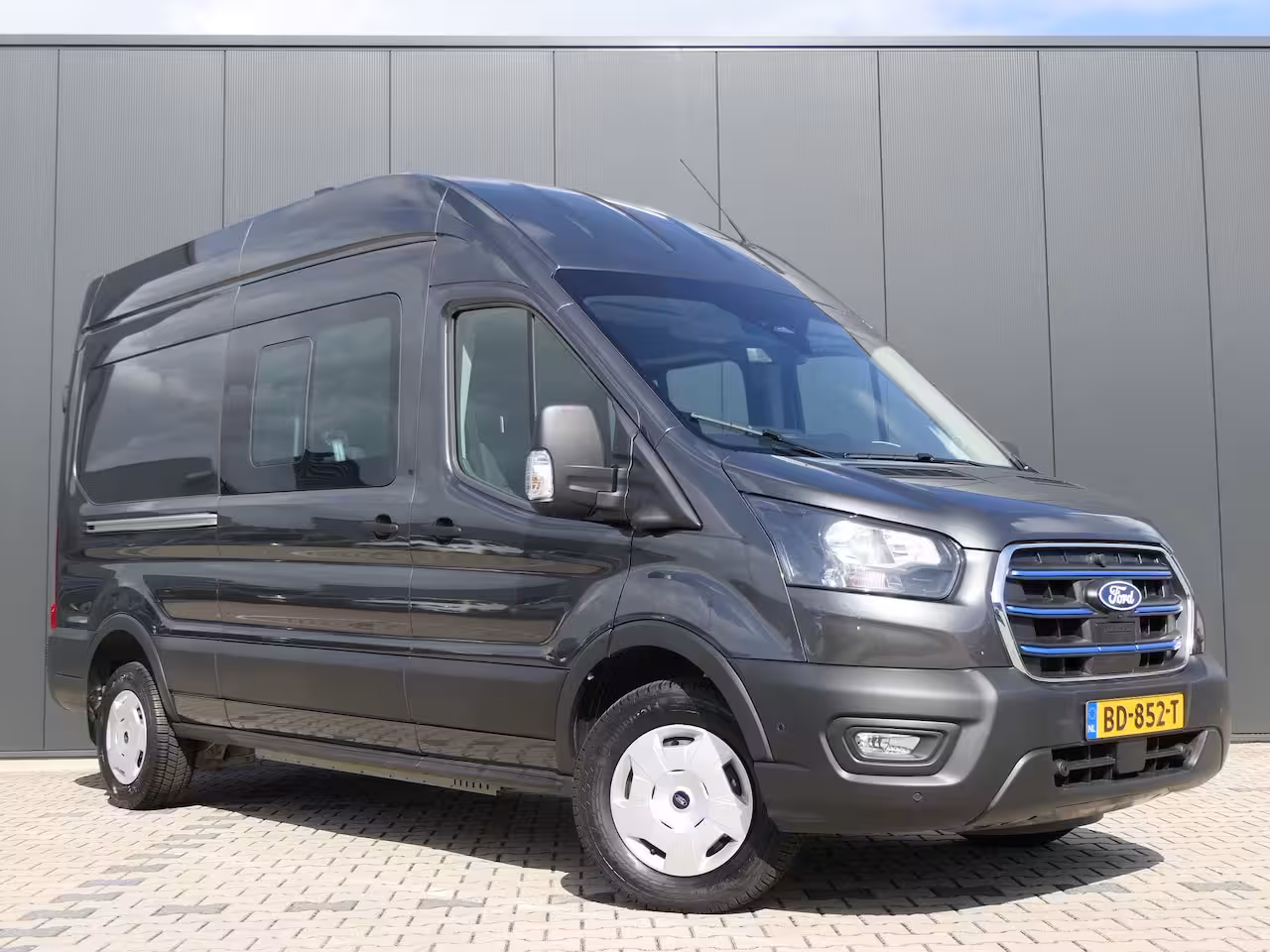 Ford E-Transit L3H3 89kwh Dubbele Cabine | Adaptive Cruise | BLIS | 5-Persoons | Navigatie | Stoelverwarm