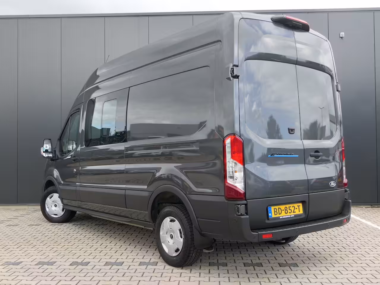 Ford E-Transit L3H3 89kwh Dubbele Cabine | Adaptive Cruise | BLIS | 5-Persoons | Navigatie | Stoelverwarm