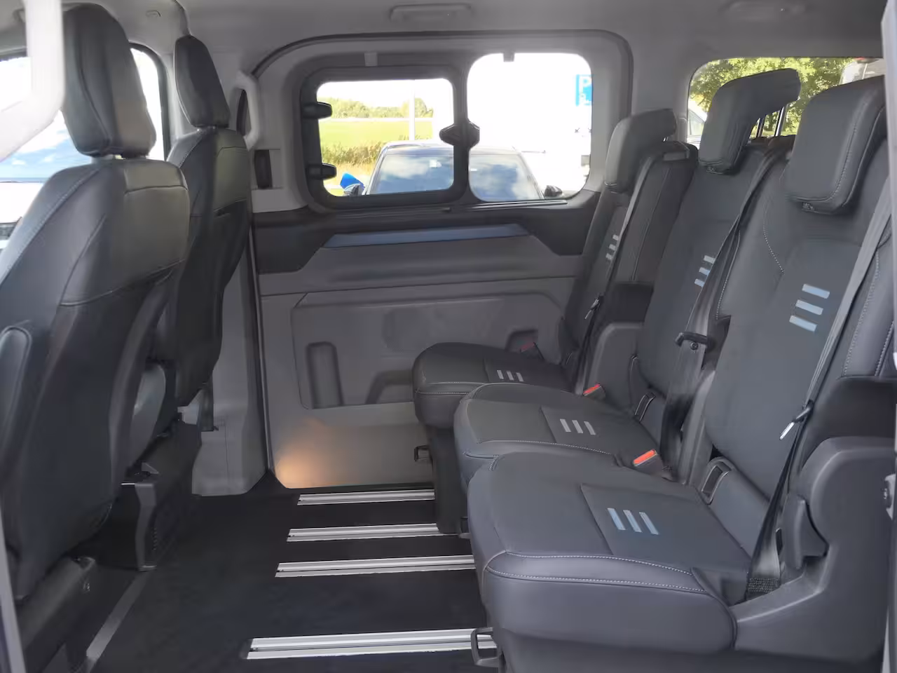 Ford Transit Custom Tourneo 340 2.5 PHEV L2H1 Active | Adaptive Cruise | BLIS | 360 Camera | Full LED | 9 Persoons | C