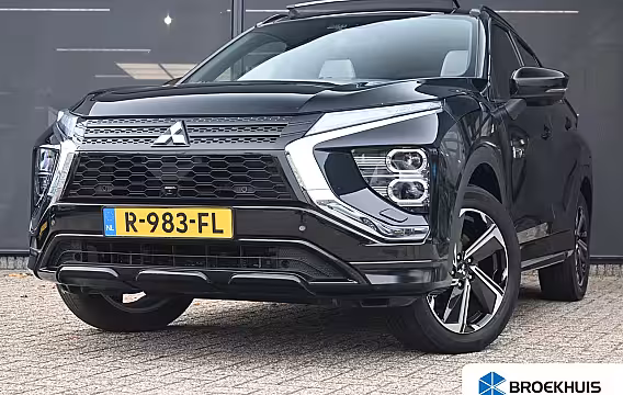 Mitsubishi Eclipse Cross 2.4 PHEV Instyle | Schuif-/Kanteldak | Navigatie | Leder | HUD | Achteruitrijcamera | Stoe
