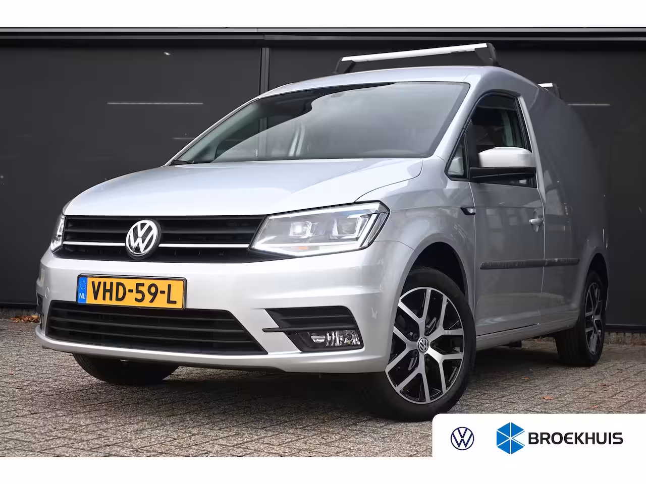 Volkswagen Caddy 2.0 TDI L1H1 BMT C-Edition | Betimmering | Navigatie | Leder | Parkeersensoren | Airco | D