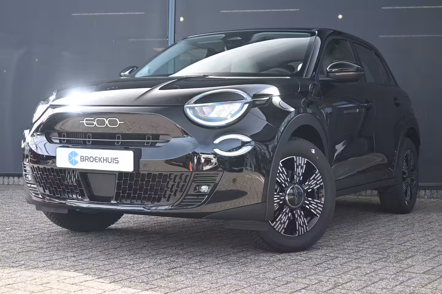 Fiat 600 1.2 Hybrid ICON 145pk VOORRAAD-ACTIE | 8 Jaar Fabrieksgarantie | Carplay | Parkeersensoren