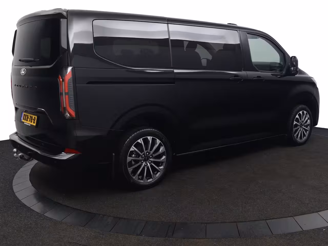 Ford Transit Custom Tourneo 340 2.5 PHEV L1H1 Titanium X | 8-Persoons | Panoramadak | B&O | Trekhaak | Leder | 360 Cam