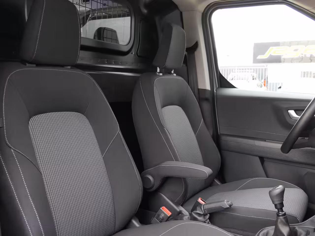 Ford Transit Courier 1.0 EcoBoost Trend | Winterpack | Camera | Schuifdeur | CarPlay/Android Auto | Parkeersens