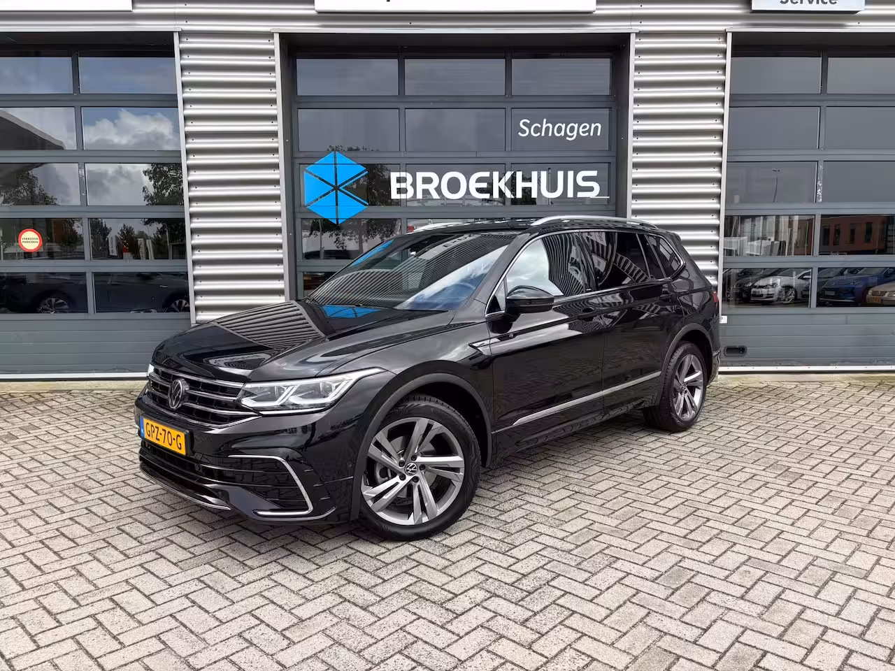 Volkswagen Tiguan Allspace 1.5 TSI 150 pk R-Line Business 7pers. 7-DSG | Trekhaak wegklapbaar | Apple Carplay | Stoel