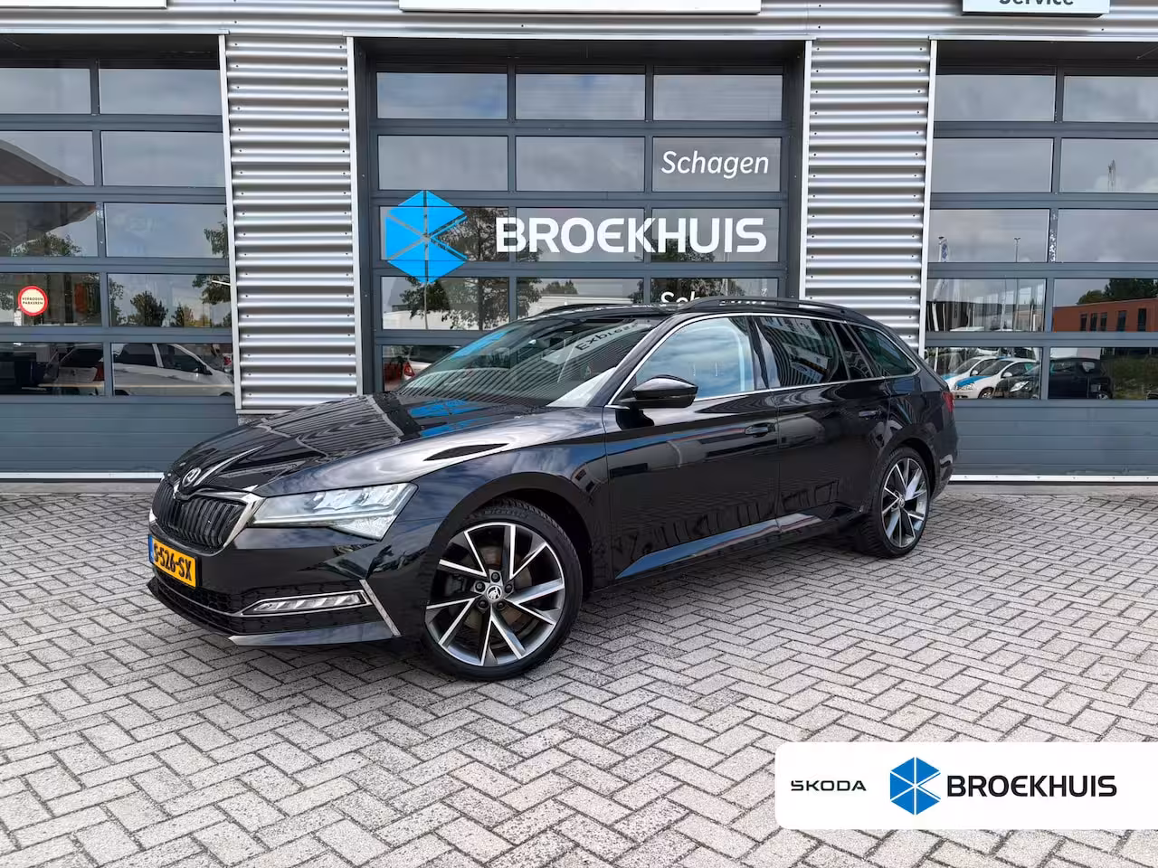 Skoda Superb Combi 1.4 TSI 218 pk iV Business Edition Plus 6-DSG | Panoramadak | Achteruitrijcamera | Navigat