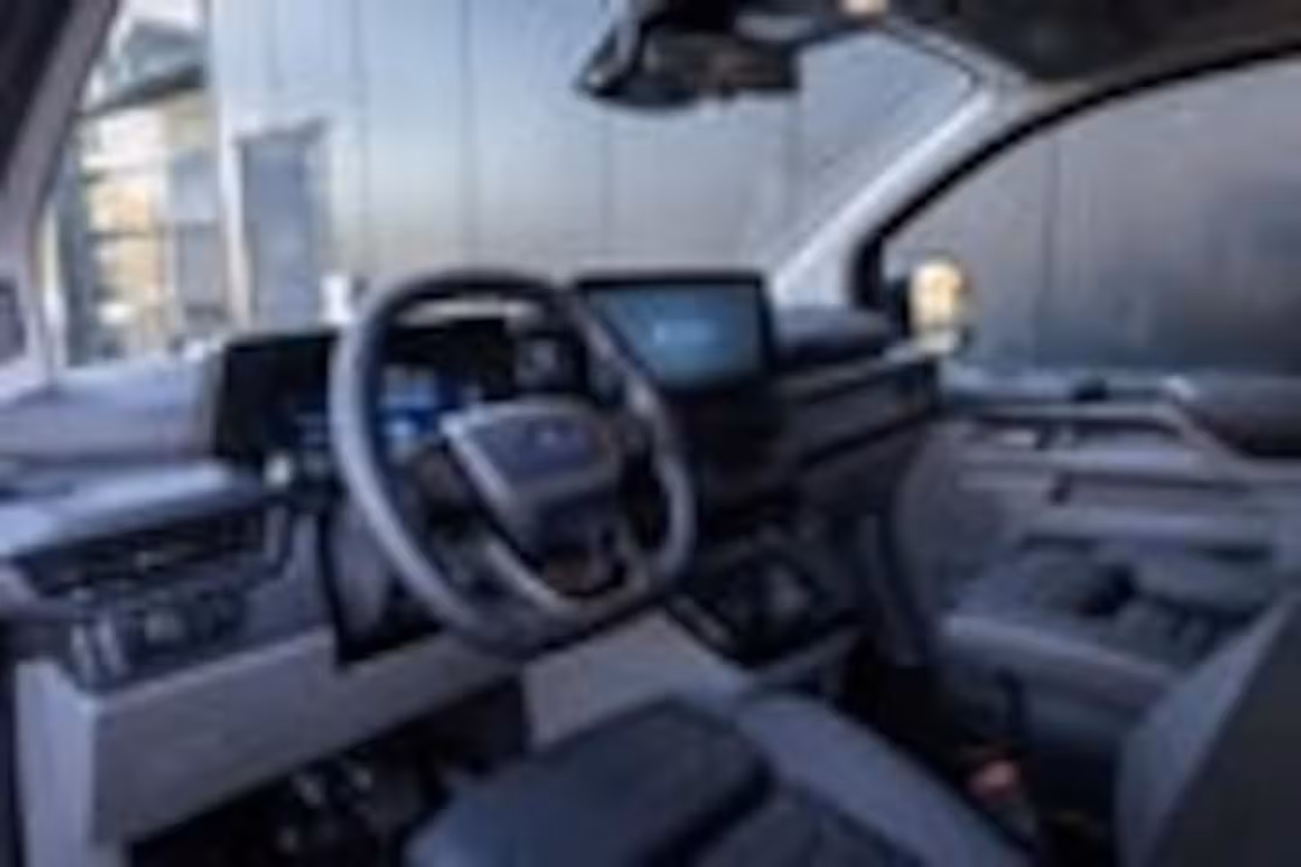 Ford Transit Custom Tourneo Tourneo Custom Titanium X Plug-in Hybrid 8 pers. | Black Pack Special | Elek. Trekhaak | L