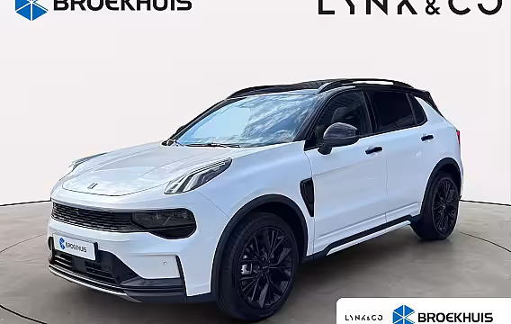 Lynk & Co 01 1.5 More | 360 Camera | Premium audio | Panoramadak | Panoramadak |