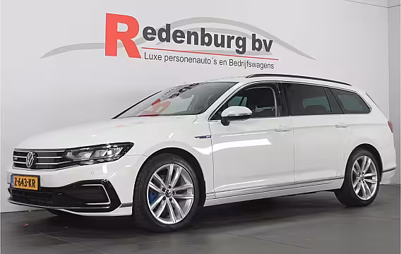 Volkswagen Passat Variant 1.4 TSI PHEV GTE Business - Carplay / Camera / Stoelverw