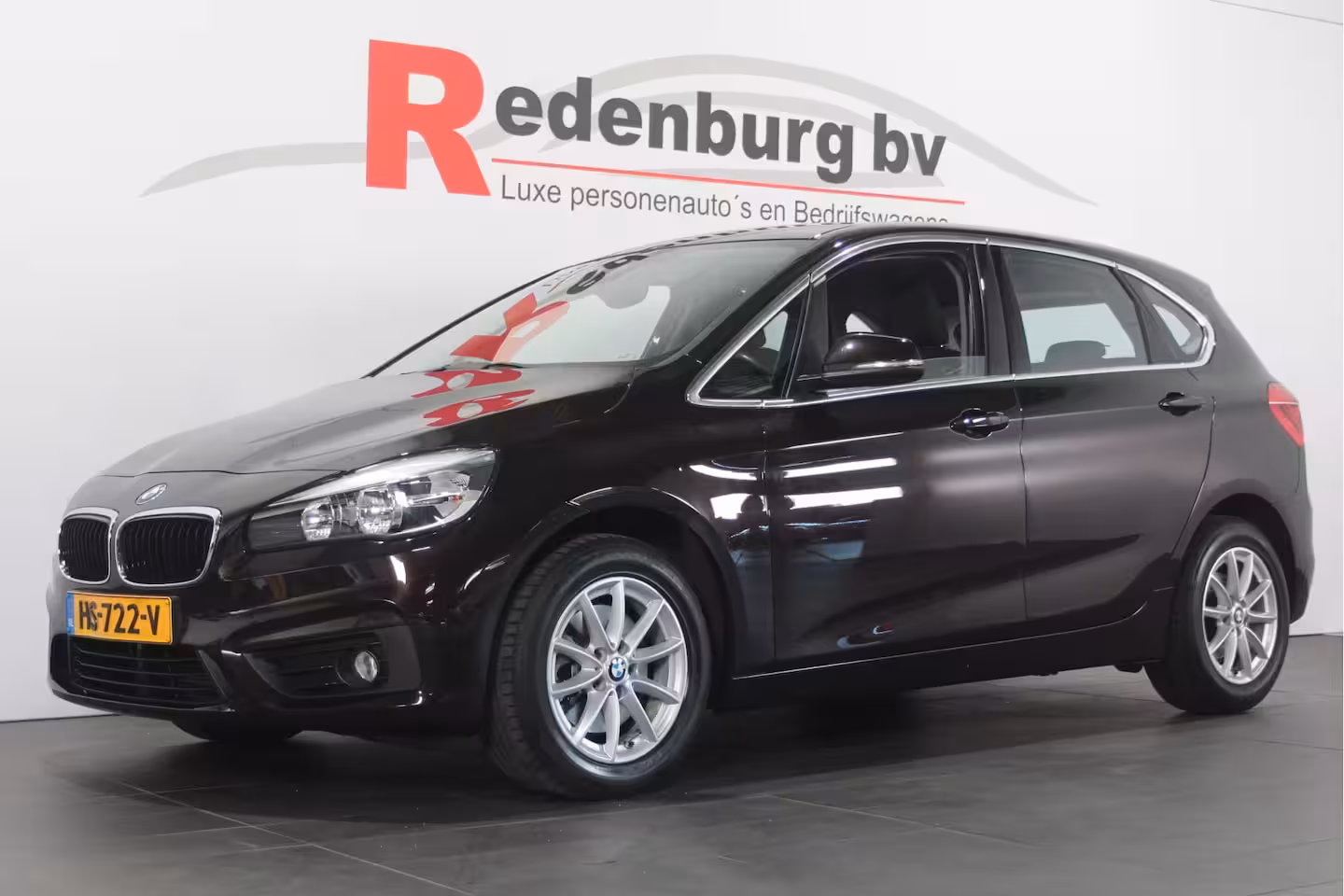 BMW 2-serie Active Tourer 218i Essential - Navi / Bluetooth / Parksens. achter