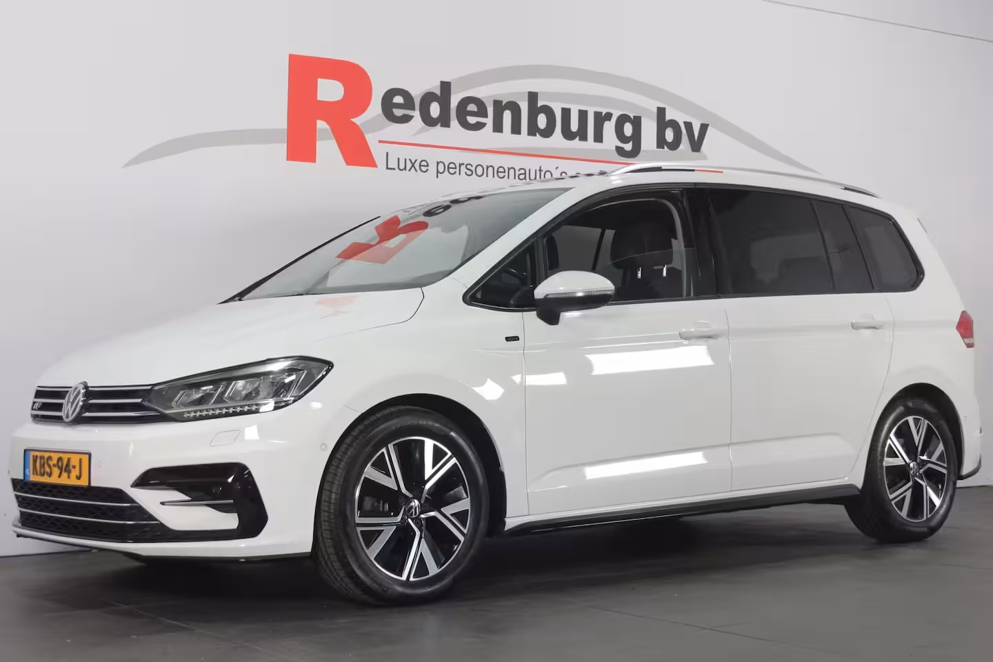 Volkswagen Touran 1.4 TSI R-Line 7p - Automaat - Pano / Navi / Camera